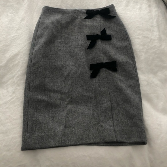 J crew pencil skirt with bows - Picture 1 of 4